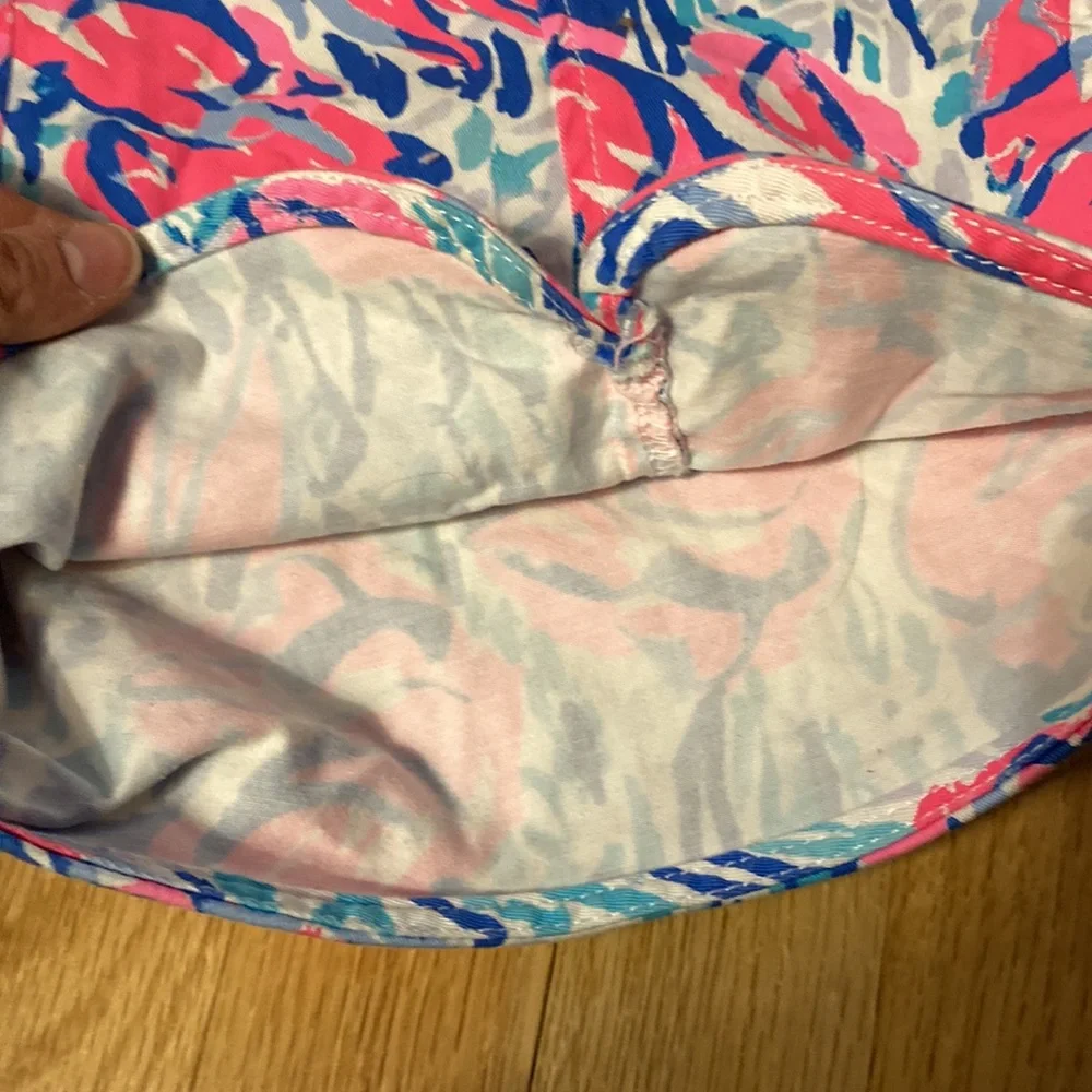 Sold!! Lilly Pulitzer Cosmic Coral Cracked Up Hazelle Stretch Shorts - Picture 5 of 6